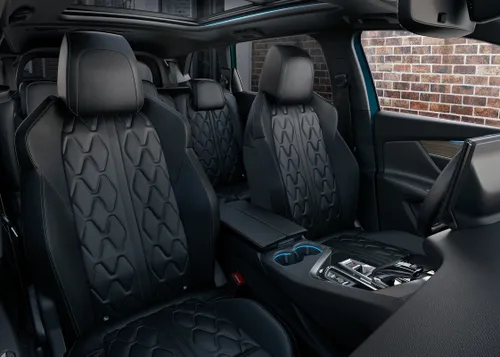 Peugeot 5008 interni 2021