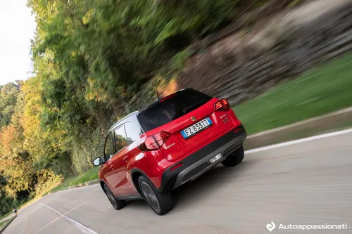 suzuki vitara hybrid dinamica posteriore 3