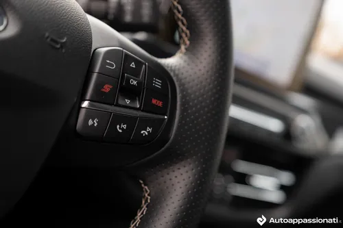 ford focus st dettaglio volante