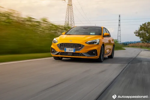 ford focus st prova su strada