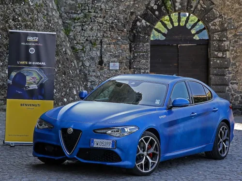 Alfa Romeo Giulia Grand Tour Hertz