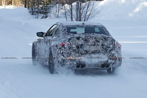 BMW M2 2022 posteriore