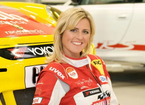 Una Porsche 911 GT3 rincorre Sabine Schmitz al Ring ma… [VIDEO]
