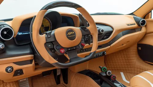 interni Mansory F8XX