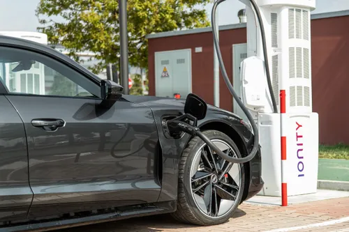 Audi RS e-tron GT ricarica_01