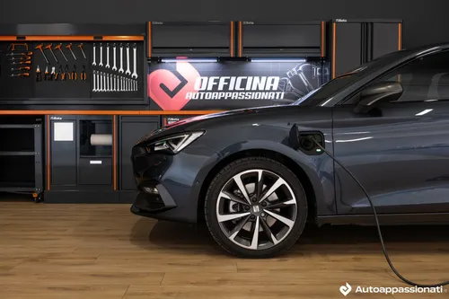 Seat Leon e-Hybrid ricarica