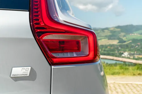 281838 volvo xc40 recharge p8