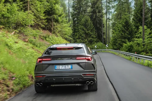 Lamborghini Urus 2021