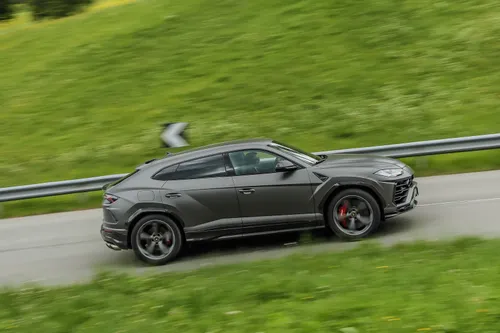 Lamborghini Urus 2021