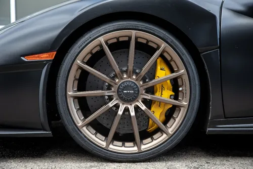 Bridgestone Potenza Race lamborghini huracan sto