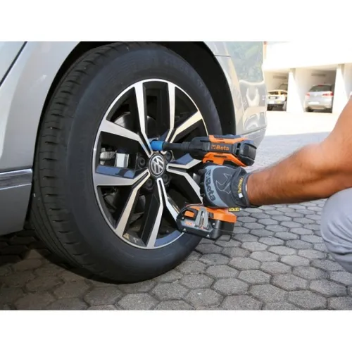 1984 slash 18qm foto 02