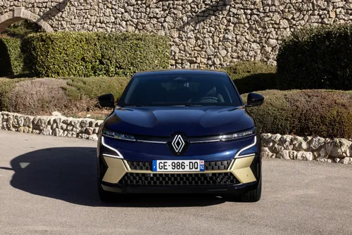 all new renault megane e tech electric iconic version midnight blue drive tests 1