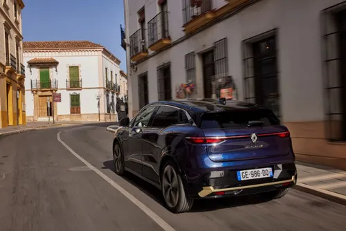 all new renault megane e tech electric iconic version midnight blue drive tests 6