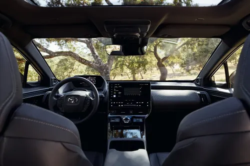 interni toyota bz4x 1