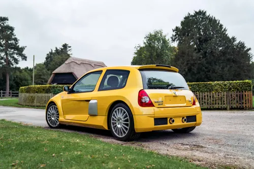 renault clio v6
