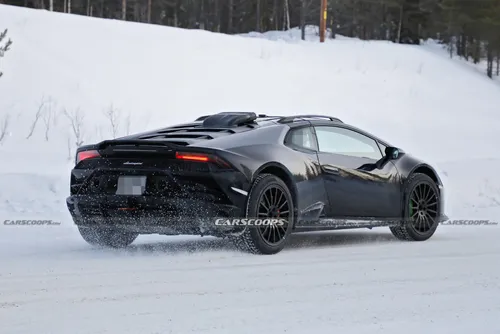 lamborghini huracan sterrato foto spia