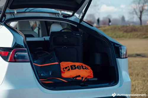 bagagliaio tesla model y 2022