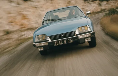 cx 2400 gti in corsa 1977