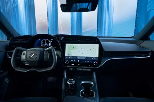 interni lexus rz 450e