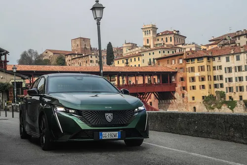 peugeot 308 hybrid 2022 130