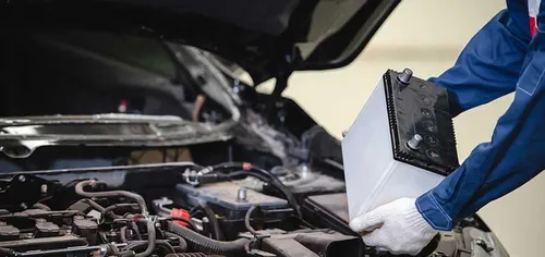 sostituire batteria auto 900x424 1