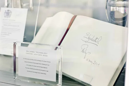 14001 mclarenautomotivehonoursqueenelizabethiiinherplatinumjubileeyear