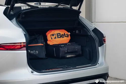 jaguar f pace 2022 10