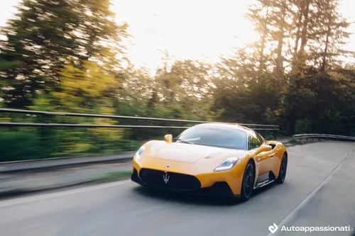 maserati mc20 2022 26