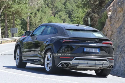 lamborghini urus phev scoop 13