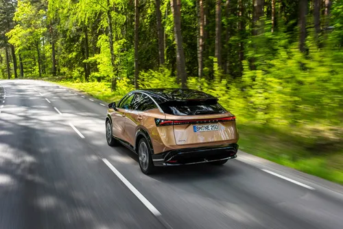 nissan ariya 2022 10