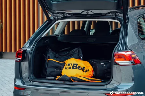 volkswagen golf variant 2022 10