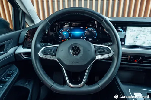 volkswagen golf variant 2022 13