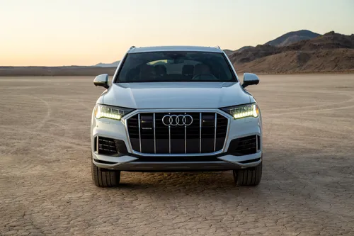 Audi Q9 front
