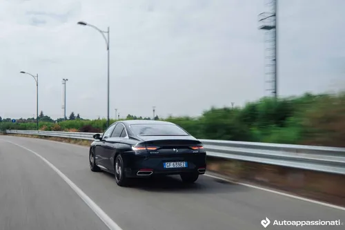 DS 9 E-Tense posteriore guida