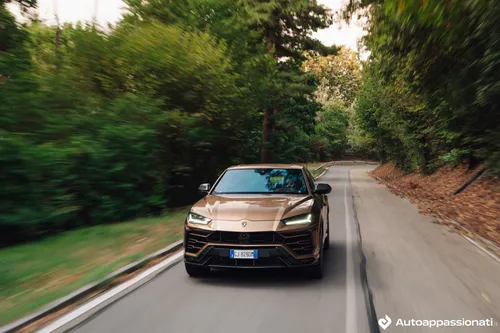 lamborghini urus 2022 03