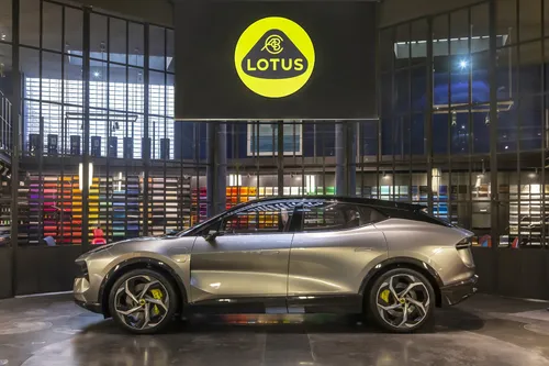 lotus eletre 1