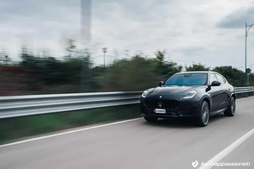 maserati grecale hybrid gt 24