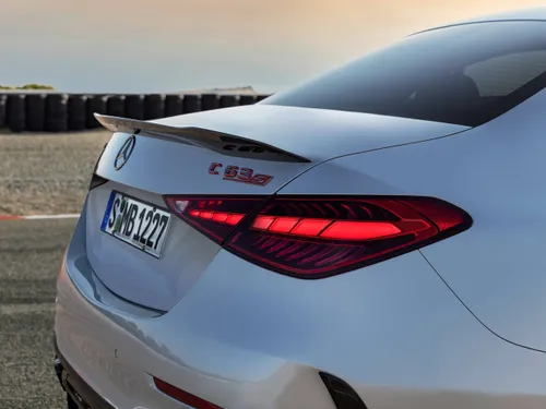mercedes c 63 amg logo posteriore
