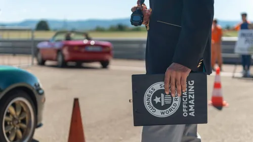 record raduno mazda mx 5 modena