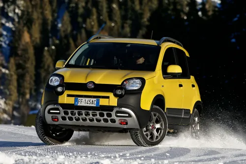 180313 fiat nuova panda cross 04
