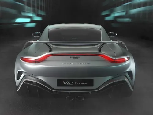 Aston Martin V12 Vantage