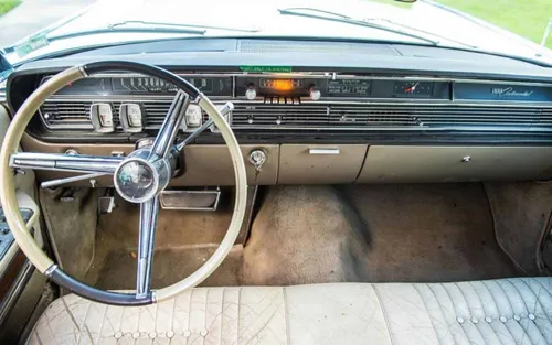 Interni Lincoln Johnson