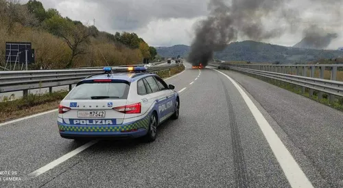 lamborghini in fiamme napoli avellion