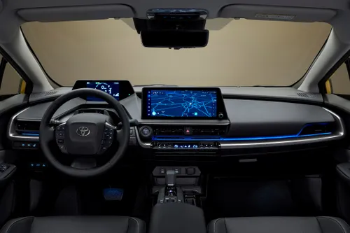 nuova toyota prius 2023 interni