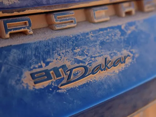 porsche 911 dakar logo
