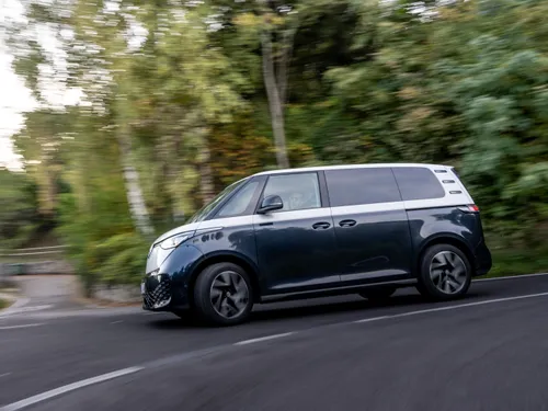 volkswagen idbuzz curva a cannone