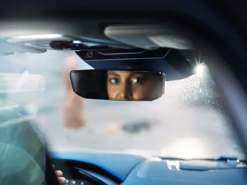 Lynk &amp; Co 01 telecamera interna