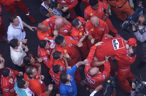 MIchael Schumacher festeggia Ferrari