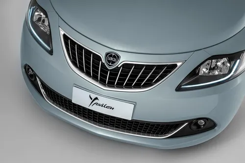 lancia ypsilon 2023