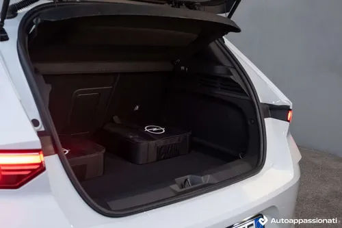 bagagliaio Opel Astra Hybrid 